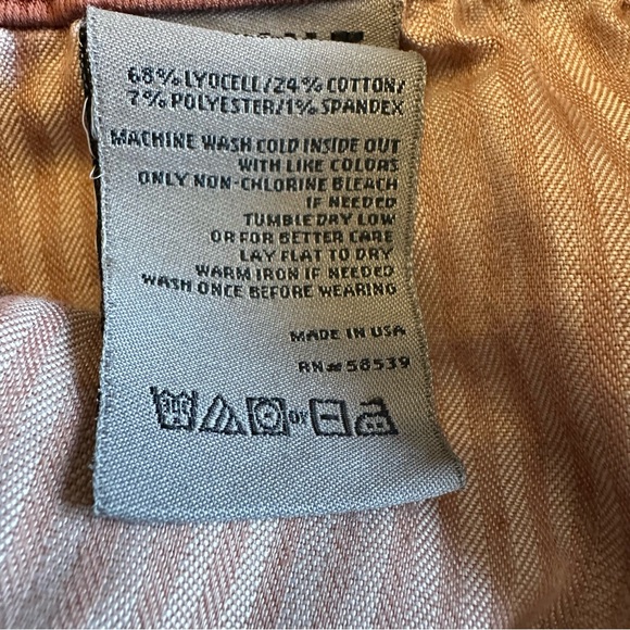 Kut From The Kloth High Rise Kelsey Fab Ab Ankle Flare- Women’s Size 10 - Picture 7 of 9